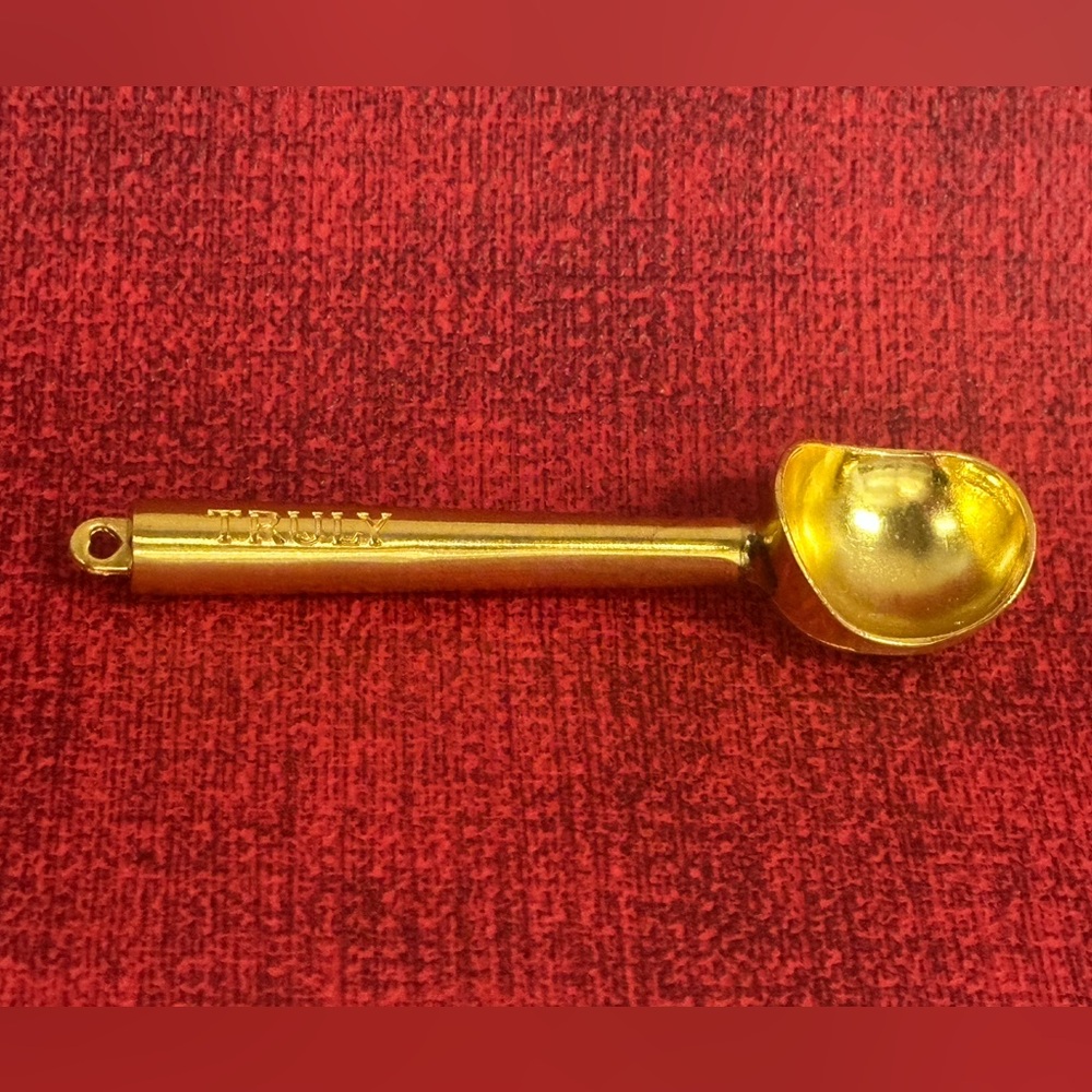 TRULY Beauty Gold Ice Cream Scoop Spoon